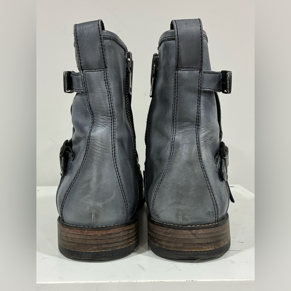 John Varvatos Collection Fleetwood Triple Monk Boot
Size 11 - Picture 12 of 14